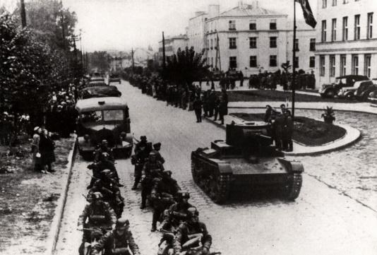 Wspólna defilada wojsk Armii Czerwonej i Wehrmachtu w Brześciu nad Bugiem