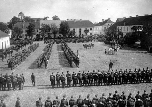 Uroczyste obchody 10-lecia Wojska Polskiego w Staszowie (woj. Kielce)