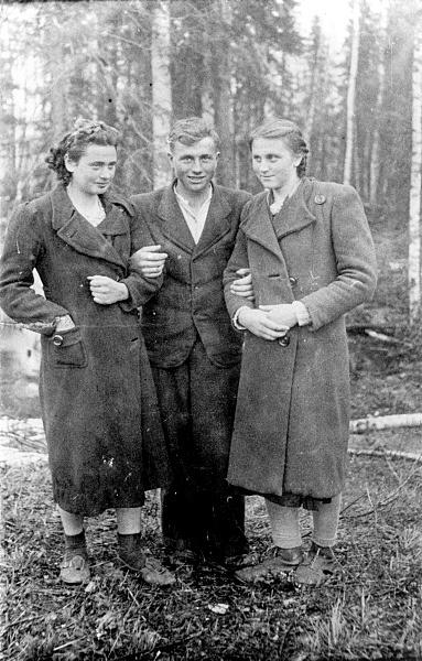 Stanisława Mazurek, Władysław Fabian, Janina Fabian  Polacy deportowani w lutym 1940 do Kostousowa (rej. Reż, okr. Swierdłowsk, ZSRR)
