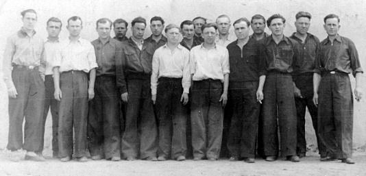 Byli więźniowie łagrów, przebywający na tzw. wolnej zsyłce w Dżezkazganie (obw. Karagandyjski, Kazachstan, ZSRR). 
