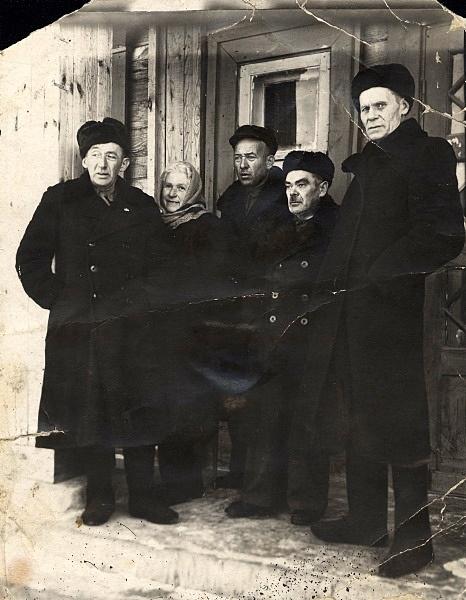 Polacy zwolnieni z łagrów w Potmie (Mordowia, ZSRR).