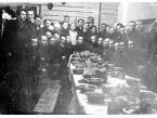 Wigilia Polaków, wieźniów obozu nr 7 w Potmie (Mordwinska ASRR, ZSRR), oczekujących na wyjazd do Polski.