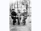 Byli więźniowie łagru w Dżezkazganie (obw. Karagandyjski, Kazachstan, ZSRR).