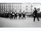 Dzień Podchorążego, defilada słuchaczy szkół wojskowych w strojach z czasów Powstania Listopadowego przed Grobem Nieznanego Żołnierza na placu Piłsudskiego w Warszawie.