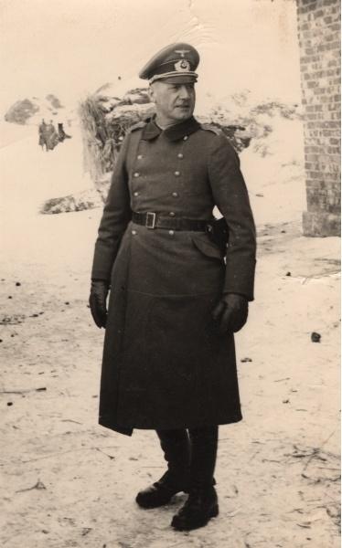 Podpułkownik Wehrmachtu na froncie wschodnim. Fot. NN, udostępnił Stanisław Blichiewicz.
