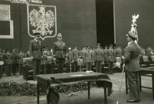 Uroczystość wręczenia sztandaru Polskim Siłom Powietrznym w Wielkiej Brytanii 16 lipca 1941