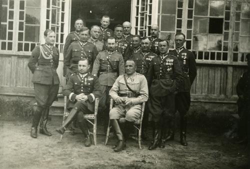 Oficerowie Korpusu Ochrony Pogranicza w Nowych Święcianach, 1 maja 1934