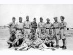 Żołnierze baterii działek z 19 Pułku Piechoty Polskich Sił Zbrojnych w Ahwazie (Persja, ob. Iran)